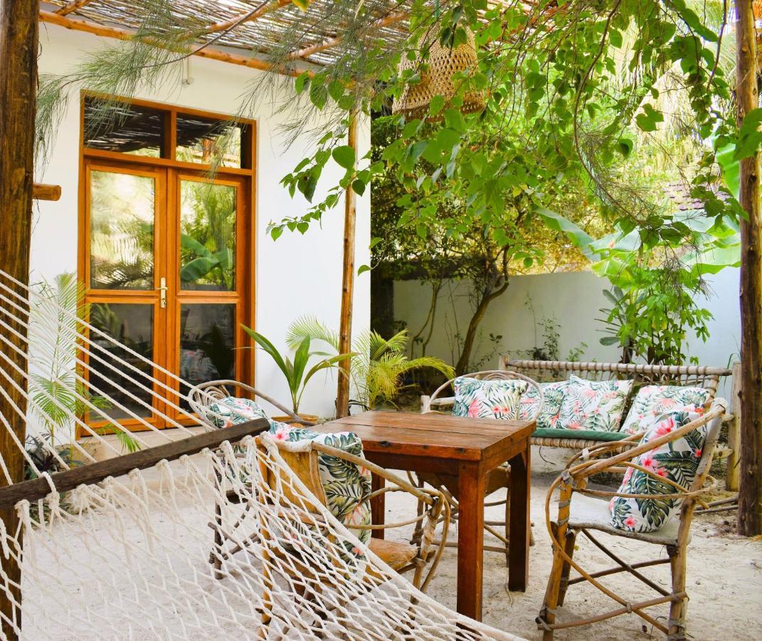 בווג'ו Maryam Garden Apartments & Villa מראה חיצוני תמונה